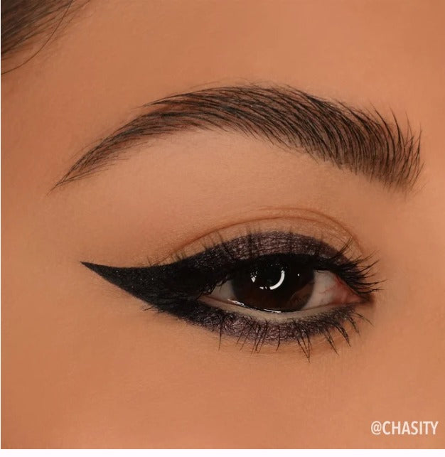 Moira Shimmer Liner