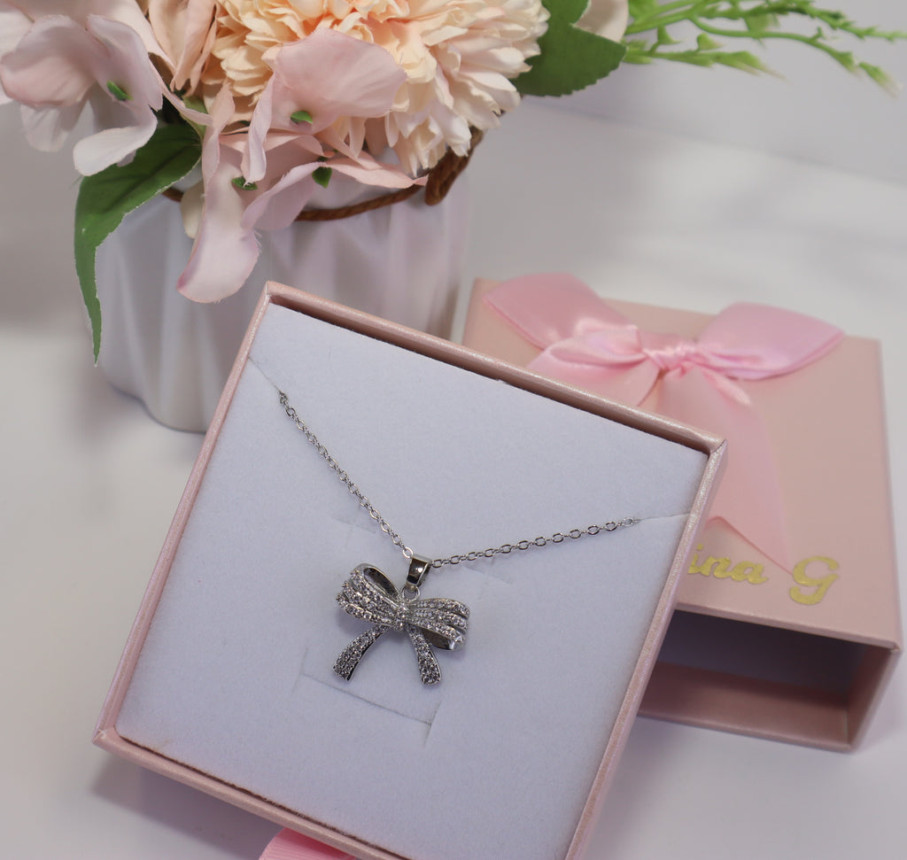 Lumi Bow Necklace