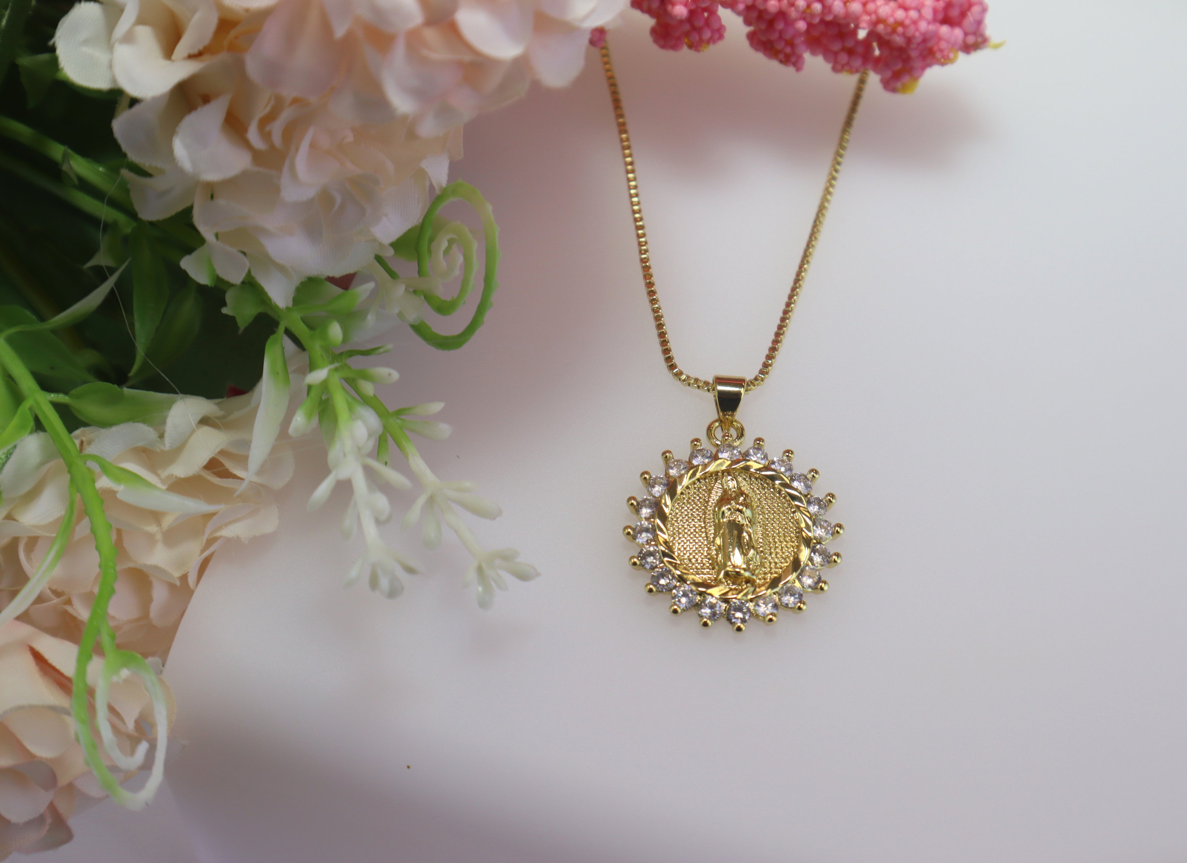 Virgen Halo Necklace