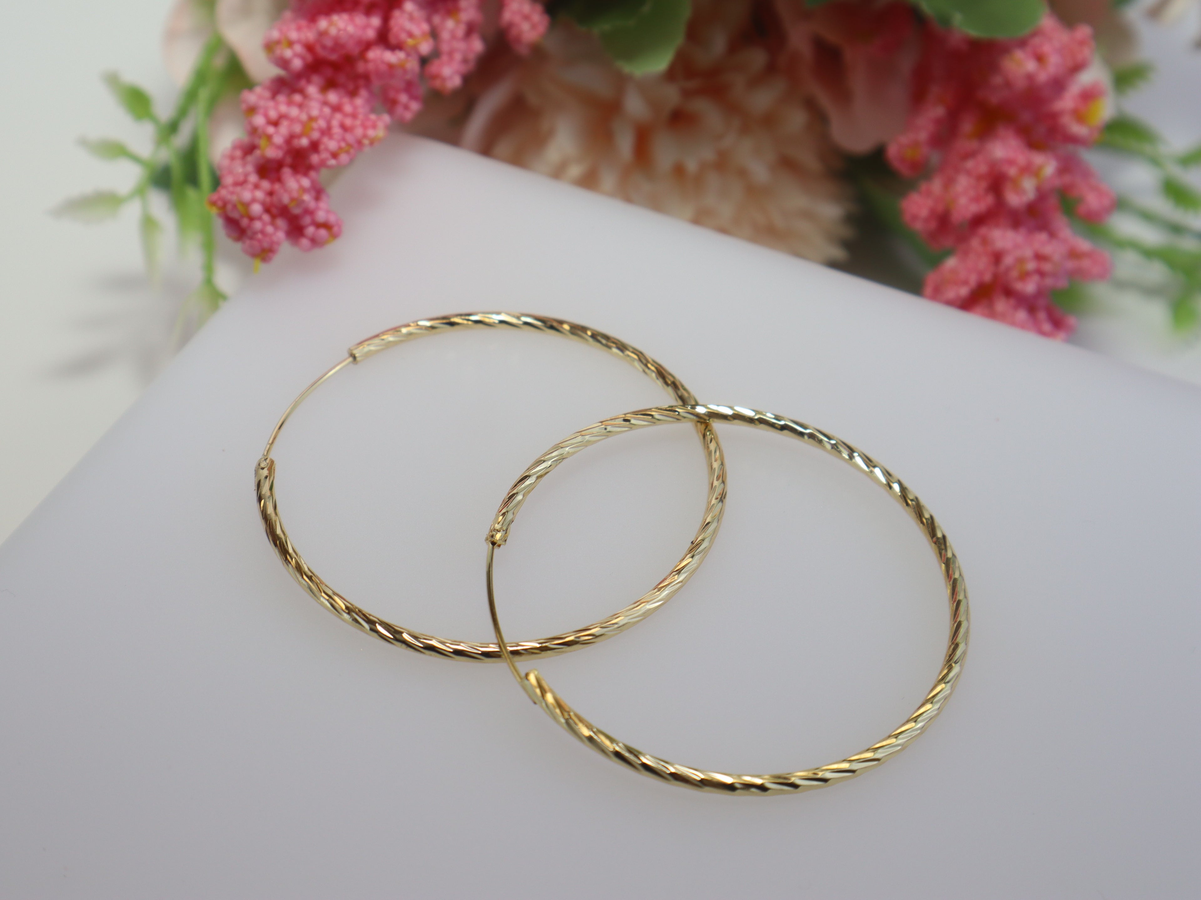Essential Twist Hoops