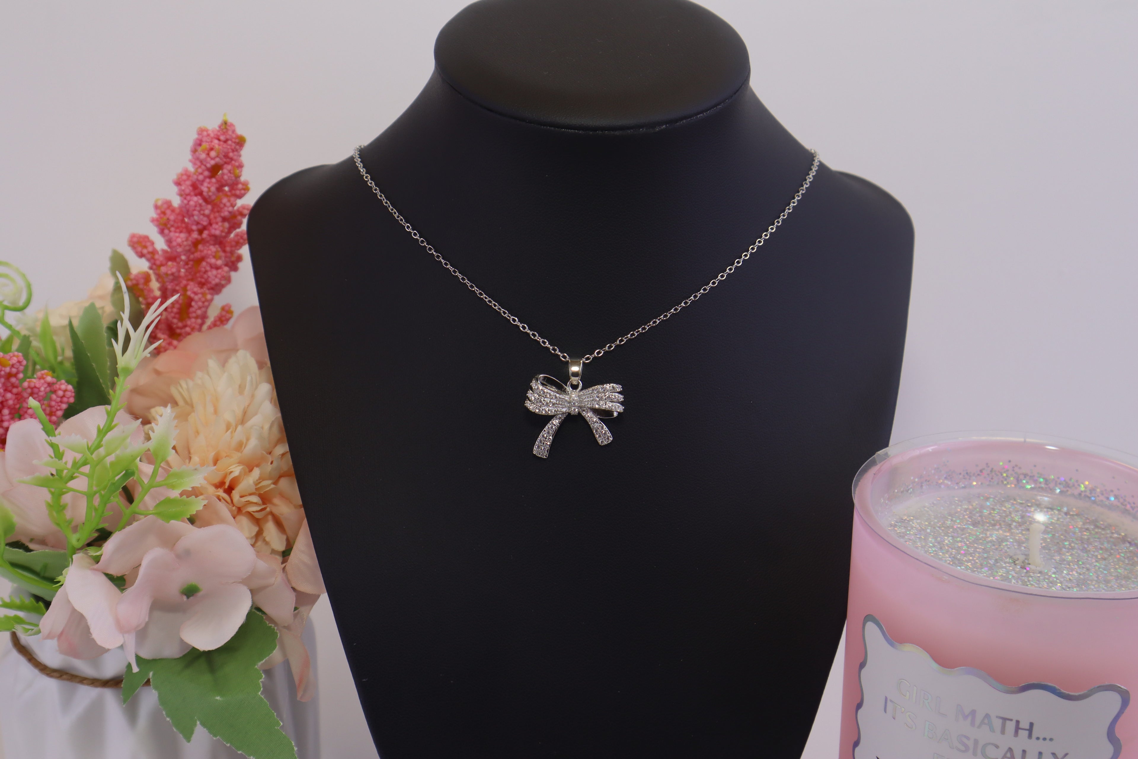 Lumi Bow Necklace